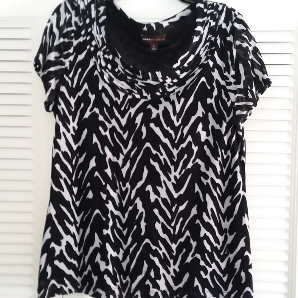 Dana Buchman Short-sleeved Top